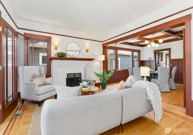 Photo 4 of Single family home for sale at 4329 5th Avenue NE, Seattle, WA 98105 | MLS# NWM2585171 | Listing updated on 2026-09-21