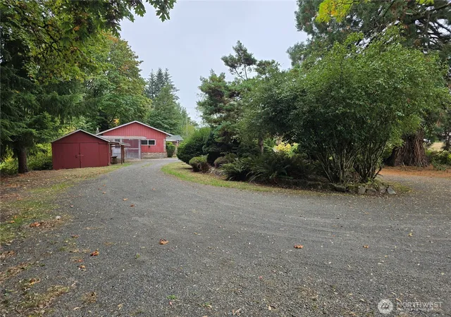 Photo 3 of Sale Pending at 1519 Cooks Hl, Centralia, WA 98531 | MLS# NWM2585176 | Listing updated on 2026-10-01