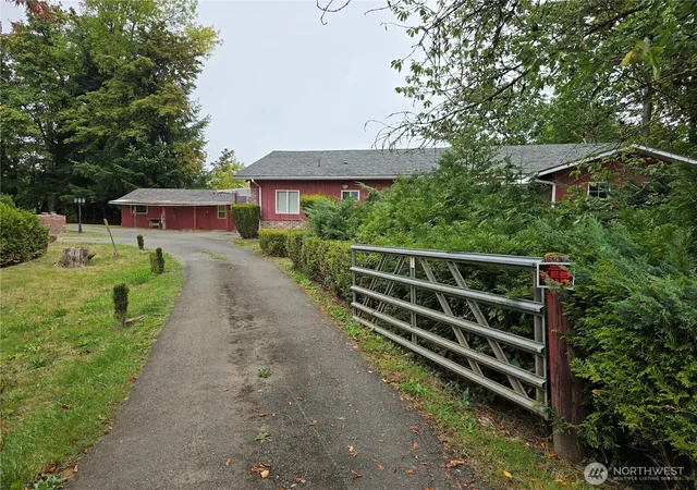 Photo 3 of Sale Pending at 1519 Cooks Hl, Centralia, WA 98531 | MLS# NWM2585176 | Listing updated on 2026-10-01
