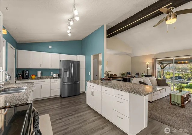 Photo 4 of Single family home for sale at 1226 N Ashland Ave, East Wenatchee, WA 98802 | MLS# NWM2585182 | Listing updated on 2026-09-23