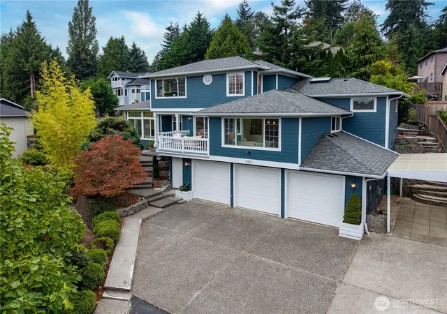 Photo 2 of Sale Pending at 5404 Northeast 197th St, Lake Forest Park, WA 98155 | MLS# NWM2585188 | Listing updated on 2026-09-27