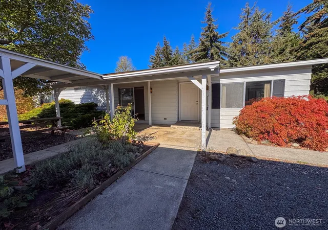 Photo 3 of Manufactured home for sale at 791 W Elliott Ct, Sequim, WA 98382 | MLS# NWM2585191 | Listing updated on 2026-09-30