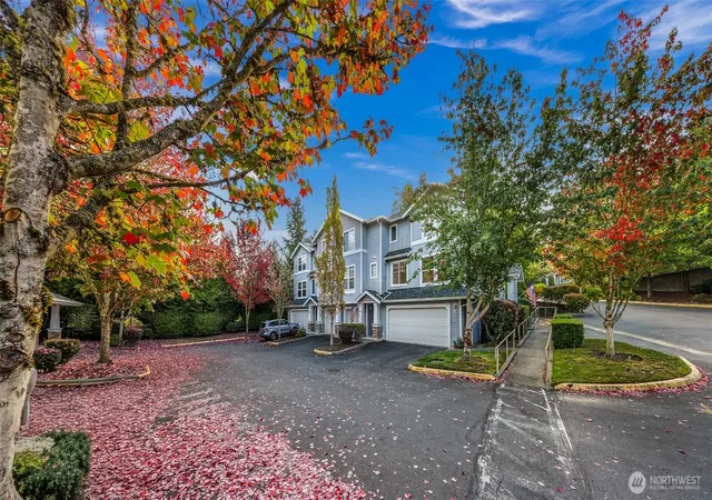 Photo 3 of Townhouse for sale at 14007 69th Drive SE #P4, Snohomish, WA 98296 | MLS# NWM2585200 | Listing updated on 2026-10-03
