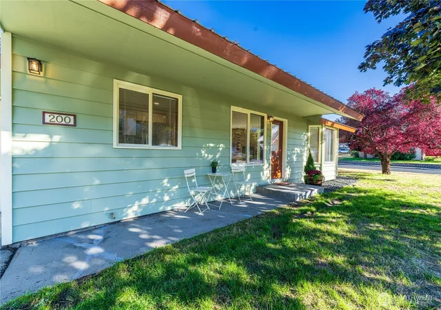Photo 2 of Single family home for sale at 200 Central Ave, Leavenworth, WA 98826 | MLS# NWM2585202 | Listing updated on 2026-09-29