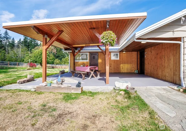 Photo 2 of Single family home for sale at 36627 200th Avenue SE, Auburn, WA 98092 | MLS# NWM2585210 | Listing updated on 2026-10-02