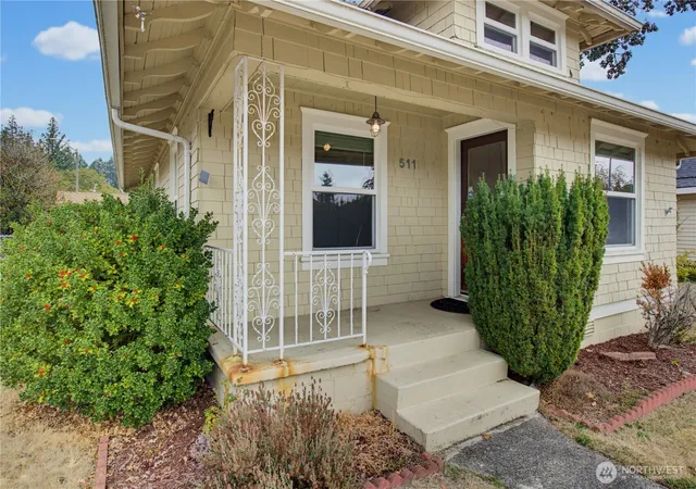 Photo 3 of Sale Pending at 511 Louviers Ave, Dupont, WA 98327 | MLS# NWM2585214 | Listing updated on 2026-10-21