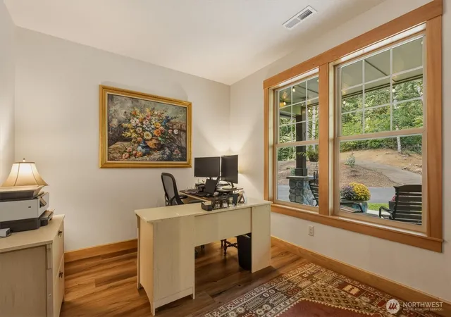 Photo 3 of Single family home for sale at 650 Agate Crk Dr, Kalama, WA 98625 | MLS# NWM2585218 | Listing updated on 2026-09-25