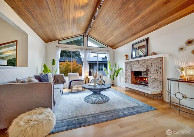 Photo 4 of Single family home for sale at 13732 A Corliss Ave N, Seattle, WA 98133 | MLS# NWM2585220 | Listing updated on 2026-10-02