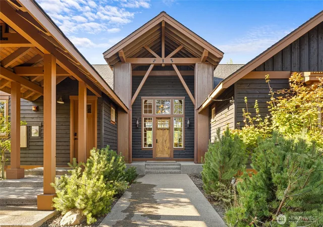 Photo 1 of Single family home for sale at 400 Tipple Hl Loop, Cle Elum, WA 98922 | MLS# NWM2585222 | Listing updated on 2026-09-24