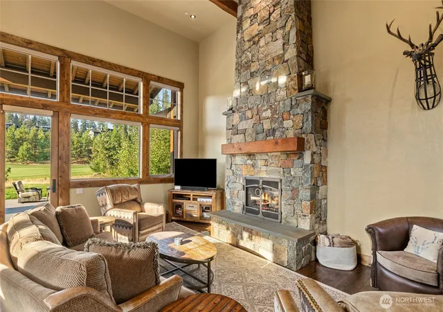 Photo 3 of Single family home for sale at 400 Tipple Hl Loop, Cle Elum, WA 98922 | MLS# NWM2585222 | Listing updated on 2026-09-24