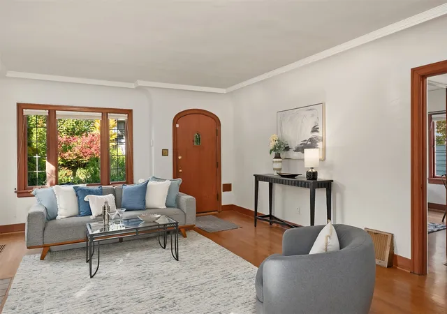 Photo 3 of Single family home for sale at 5208 36th Avenue NE, Seattle, WA 98105 | MLS# NWM2585240 | Listing updated on 2026-10-01