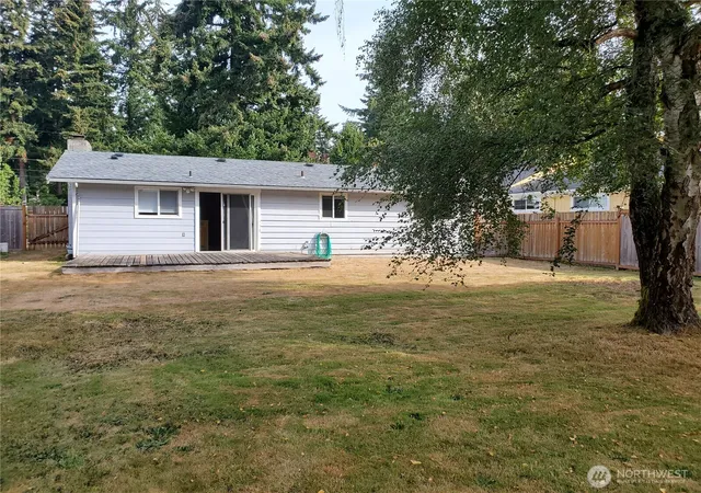 Photo 4 of Single family home for sale at 12221 NE 75th Street, Kirkland, WA 98033 | MLS# NWM2585244 | Listing updated on 2026-09-22