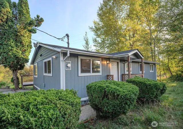 Photo 1 of Single family home for sale at 12419 Se Petrovitsky Rd, Renton, WA 98058 | MLS# NWM2585245 | Listing updated on 2026-09-28