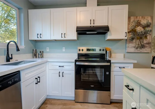 Photo 4 of Single family home for sale at 12419 SE Petrovitsky Rd, Renton, WA 98058 | MLS# NWM2585245 | Listing updated on 2026-09-28