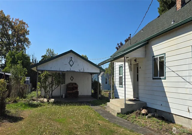 Photo 4 of Single family home for sale at 371 Main St, Buckley, WA 98321 | MLS# NWM2585247 | Listing updated on 2026-09-26