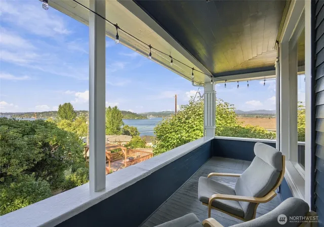Photo 4 of Single family home for sale at 10115 66th Avenue S, Seattle, WA 98178 | MLS# NWM2585259 | Listing updated on 2026-10-01