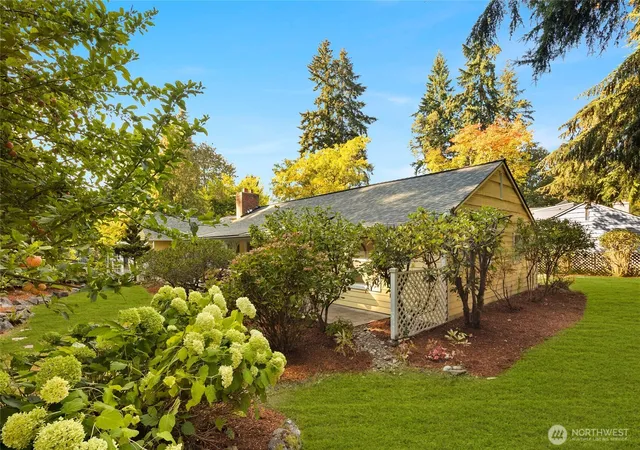 Photo 3 of Single family home for sale at 2108 Ne 165th Street, Shoreline, WA 98155 | MLS# NWM2585260 | Listing updated on 2026-09-22