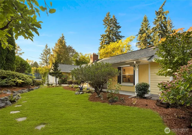 Photo 3 of Single family home for sale at 2108 NE 165th Street, Shoreline, WA 98155 | MLS# NWM2585260 | Listing updated on 2026-09-22