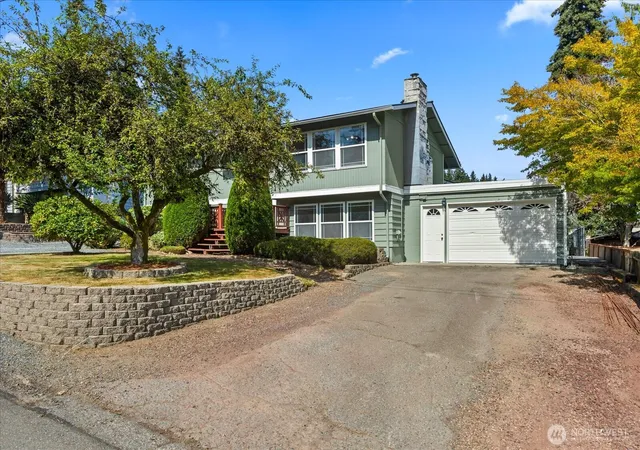 Photo 3 of Single family home for sale at 7819 225th Place Sw, Edmonds, WA 98026 | MLS# NWM2585269 | Listing updated on 2026-09-22