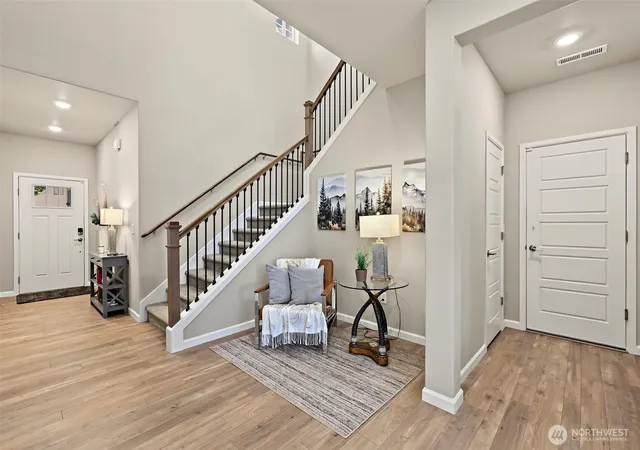 Photo 2 of Single family home for sale at 32800 Ash Ave Se, Black Diamond, WA 98010 | MLS# NWM2585272 | Listing updated on 2026-10-02