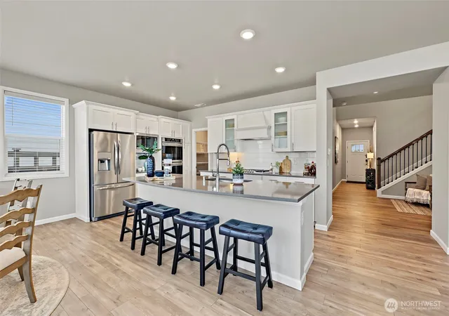Photo 3 of Single family home for sale at 32800 Ash Ave Se, Black Diamond, WA 98010 | MLS# NWM2585272 | Listing updated on 2026-10-02