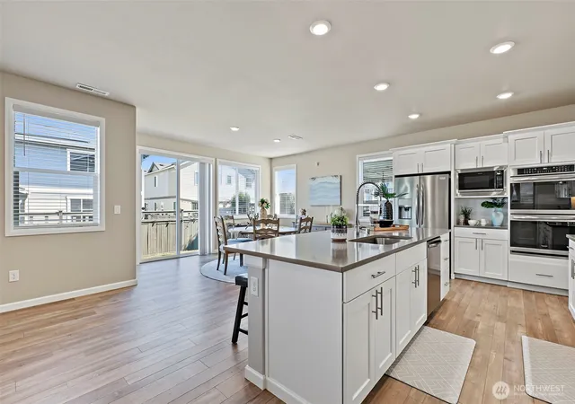 Photo 4 of Single family home for sale at 32800 Ash Ave SE, Black Diamond, WA 98010 | MLS# NWM2585272 | Listing updated on 2026-10-02