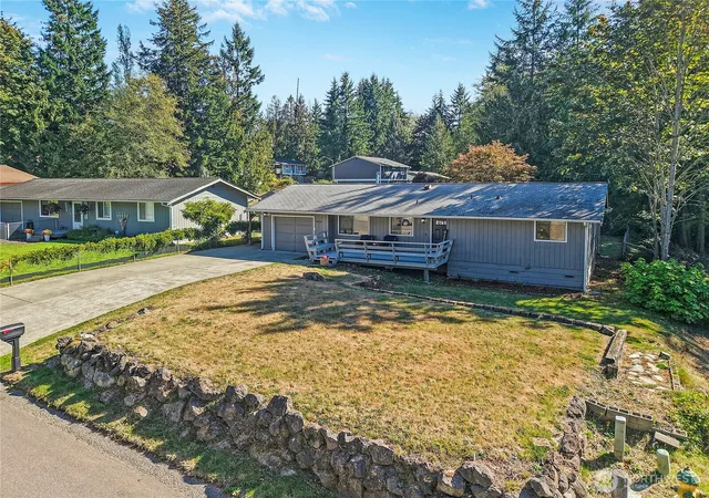 Photo 1 of Single family home for sale at 6910 E Cascade Dr, Port Orchard, WA 98366 | MLS# NWM2585278 | Listing updated on 2026-09-30