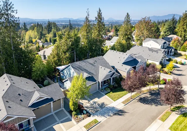 Photo 3 of Sale Pending at 973 Rainier Loop, Mount Vernon, WA 98274 | MLS# NWM2585280 | Listing updated on 2026-09-30
