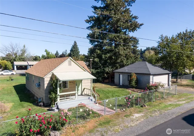 Photo 1 of Single family home for sale at 1849 Delmont St, Walla Walla, WA 99362 | MLS# NWM2585284 | Listing updated on 2026-09-29