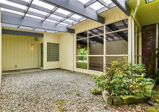 Photo 3 of Single family home for sale at 2439 160th Avenue Ne, Bellevue, WA 98008 | MLS# NWM2585288 | Listing updated on 2026-09-26