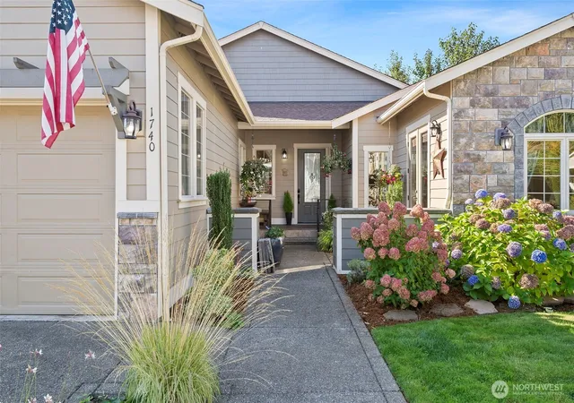 Photo 3 of Single family home for sale at 1740 Skyline Ridge Ln Sw, Tumwater, WA 98512 | MLS# NWM2585289 | Listing updated on 2026-09-22