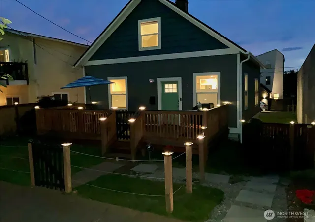 Photo 3 of Single family home for sale at 6271 Ellis Ave S, Seattle, WA 98108 | MLS# NWM2585291 | Listing updated on 2026-10-03