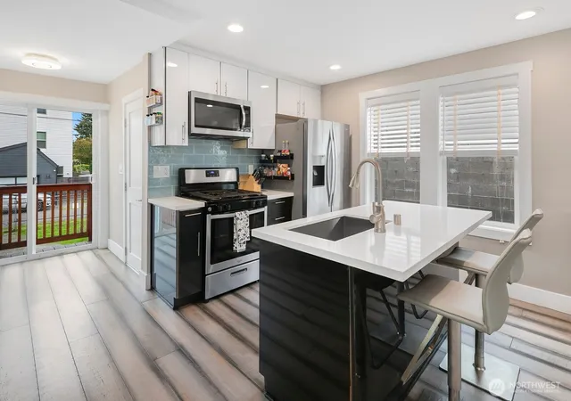 Photo 2 of Single family home for sale at 6271 Ellis Ave S, Seattle, WA 98108 | MLS# NWM2585291 | Listing updated on 2026-10-28
