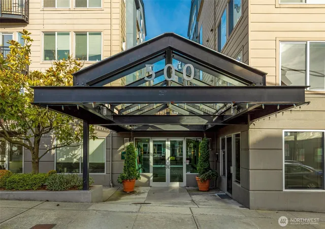 Condo for sale at 500 Aloha St #211, Seattle, WA 98109 | MLS# NWM2585298