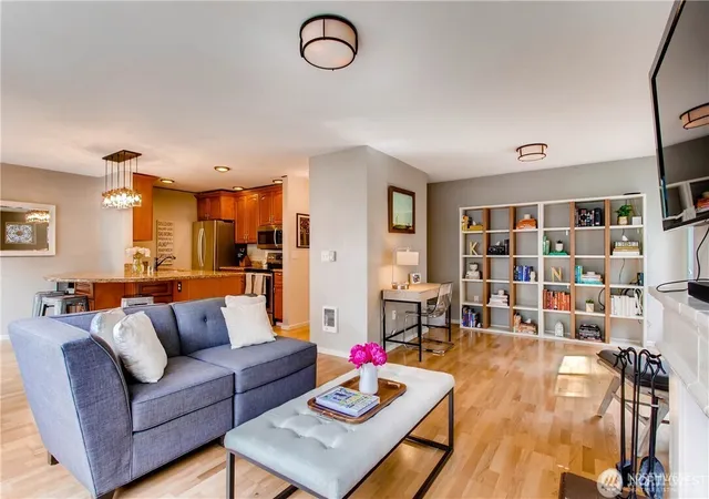 Photo 2 of Condo for sale at 500 Aloha St #211, Seattle, WA 98109 | MLS# NWM2585298 | Listing updated on 2026-09-22