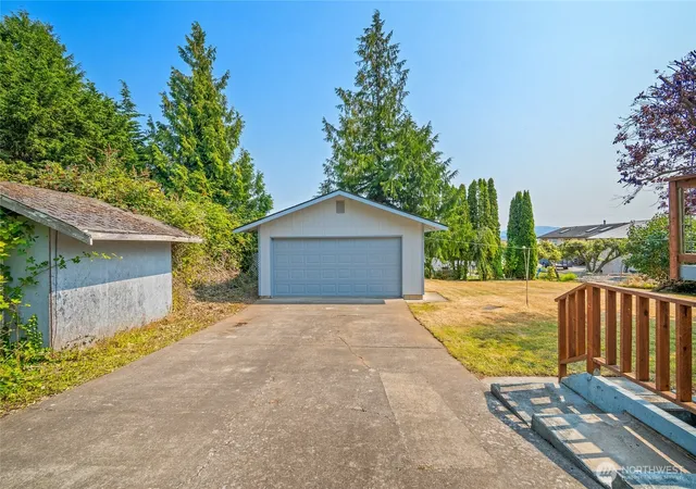 Photo 4 of Manufactured home for sale at 3735 Cyprus Way, Ferndale, WA 98248 | MLS# NWM2585299 | Listing updated on 2026-10-01