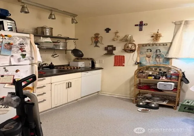 Photo 4 of Multi family home for sale at 3831 17th Avenue SW, Seattle, WA 98106 | MLS# NWM2585310 | Listing updated on 2026-09-22