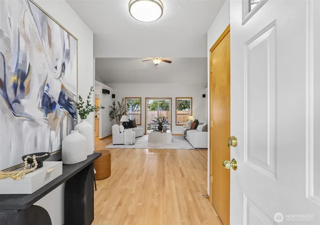Photo 3 of Sale Pending at 10914 Ne 102nd Street, Vancouver, WA 98662 | MLS# NWM2585312 | Listing updated on 2026-09-28