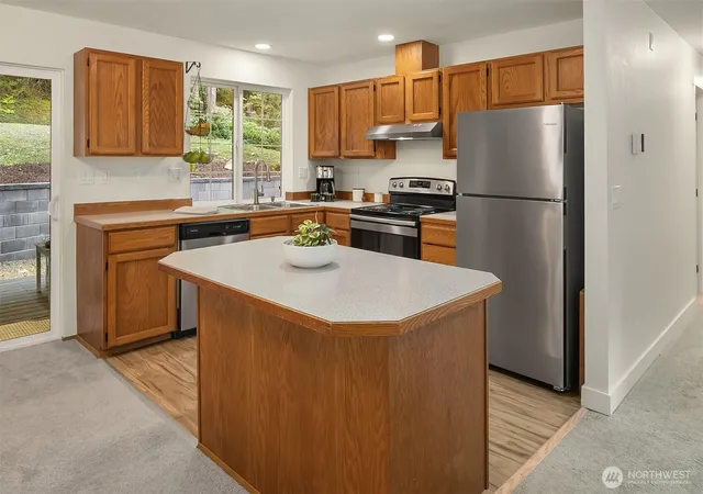 Photo 4 of Single family home for sale at 16843 420th Avenue SE, North Bend, WA 98045 | MLS# NWM2585313 | Listing updated on 2026-09-26