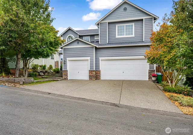 Photo 1 of Single family home for sale at 5206 Ne 8th Street, Renton, WA 98059 | MLS# NWM2585314 | Listing updated on 2026-10-02