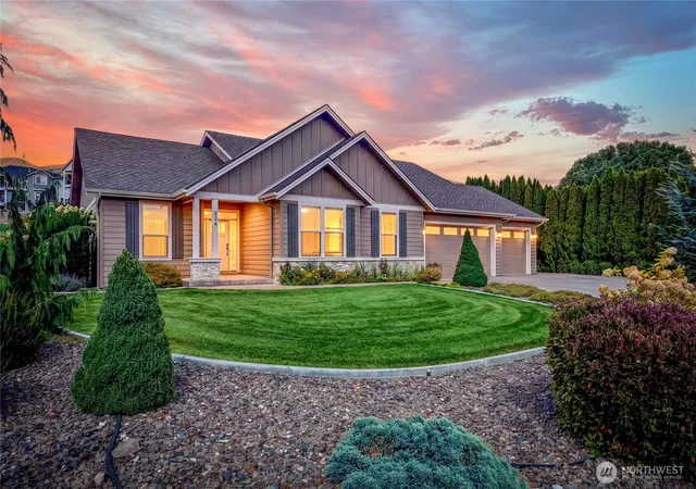 Photo 1 of Single family home for sale at 224 Rolling Hills Ln, Wenatchee, WA 98801 | MLS# NWM2585316 | Listing updated on 2026-09-29