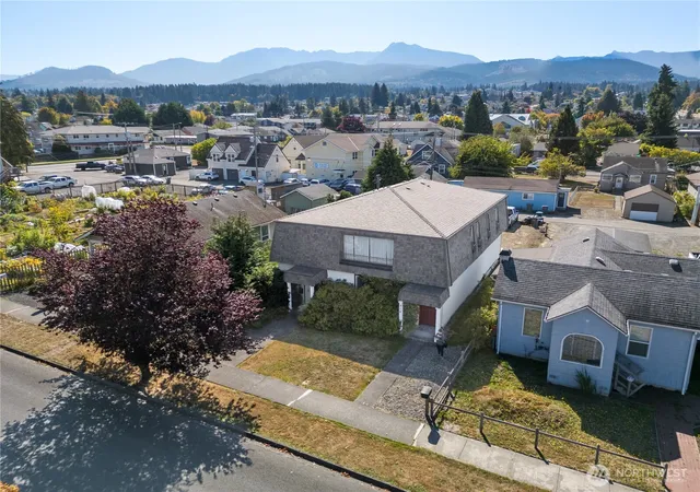 Photo 3 of Single family home for sale at 314 E 5th Street, Port Angeles, WA 98362 | MLS# NWM2585318 | Listing updated on 2026-09-24