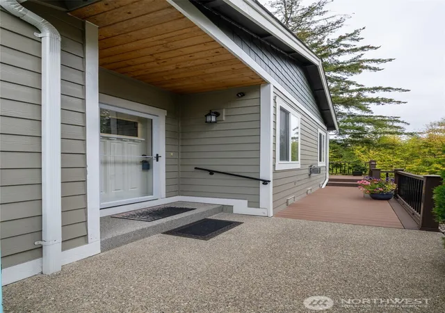 Photo 3 of Townhouse for sale at 3726 Simmons Hts Ln SW, Olympia, WA 98512 | MLS# NWM2585323 | Listing updated on 2026-09-30