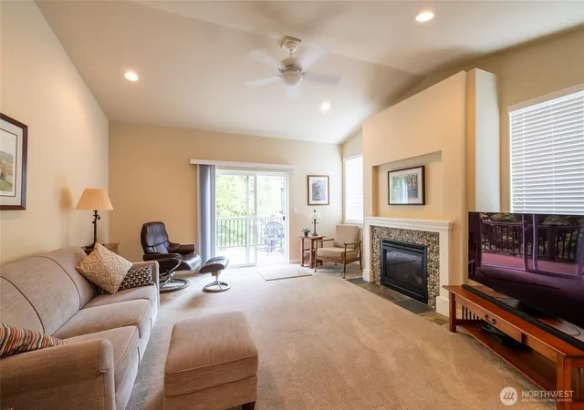 Photo 4 of Townhouse for sale at 3726 Simmons Hts Ln SW, Olympia, WA 98512 | MLS# NWM2585323 | Listing updated on 2026-09-30