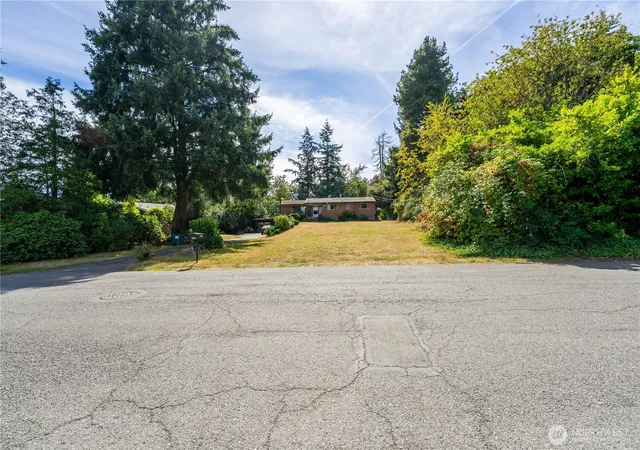 Photo 3 of Land for sale at 4711 NE 201st Place, Lake Forest Park, WA 98155 | MLS# NWM2585327 | Listing updated on 2026-09-21