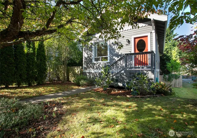 Single family home for sale at 1147 Humboldt St, Bellingham, WA 98225 | MLS# NWM2585329