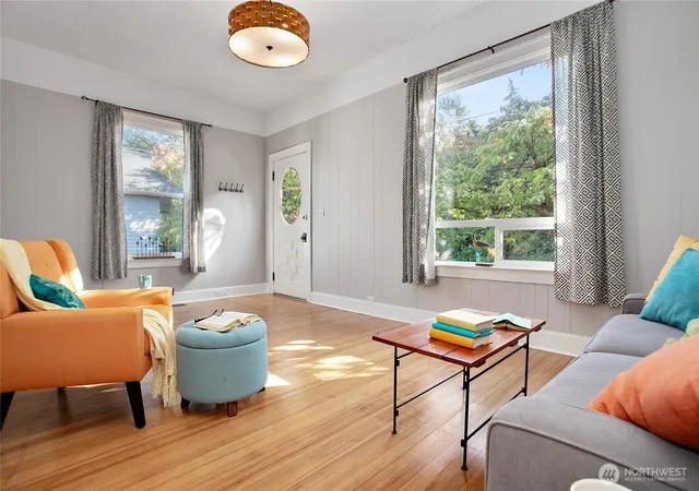 Photo 3 of Single family home for sale at 1147 Humboldt St, Bellingham, WA 98225 | MLS# NWM2585329 | Listing updated on 2026-09-24