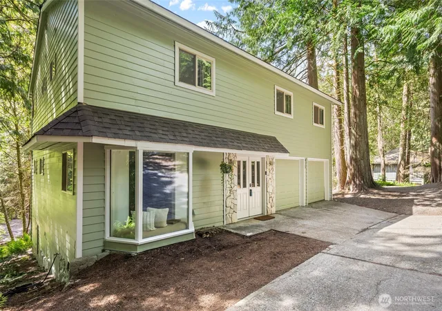 Photo 3 of Single family home for sale at 415 Sudden Valley Dr, Bellingham, WA 98229 | MLS# NWM2585334 | Listing updated on 2026-09-22