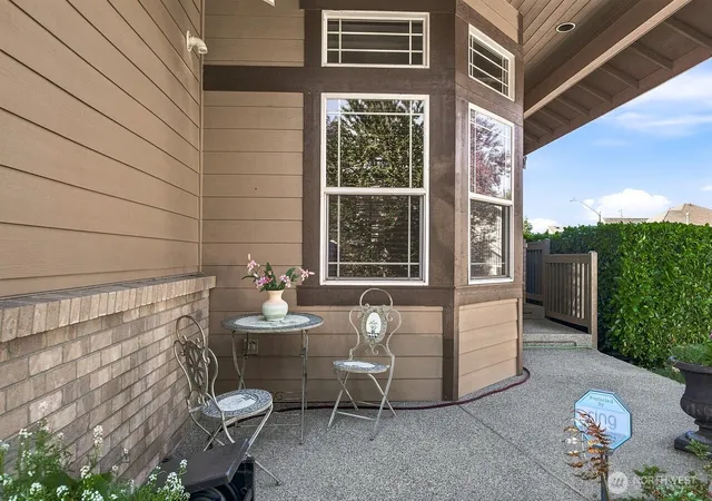 Photo 2 of Single family home for sale at 13915 Se 238th Place, Kent, WA 98042 | MLS# NWM2585335 | Listing updated on 2026-09-28