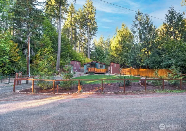 Photo 2 of Manufactured home for sale at 2070 Ne Tahuya River Dr, Tahuya, WA 98588 | MLS# NWM2585342 | Listing updated on 2026-09-25
